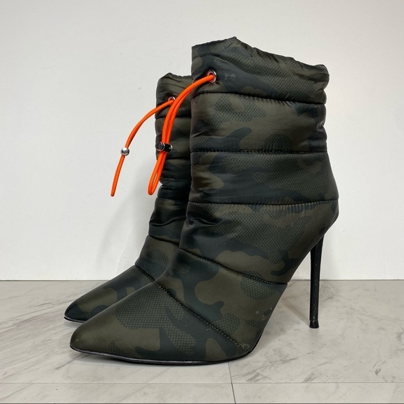 Steve Madden Cloak Camo Puffer Bootie - Picture 13 of 13